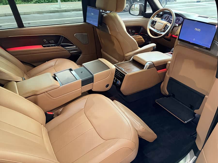 Range Rover 2023 3.0 L6 400PS Exemplary Long Version - zdjęcie 12