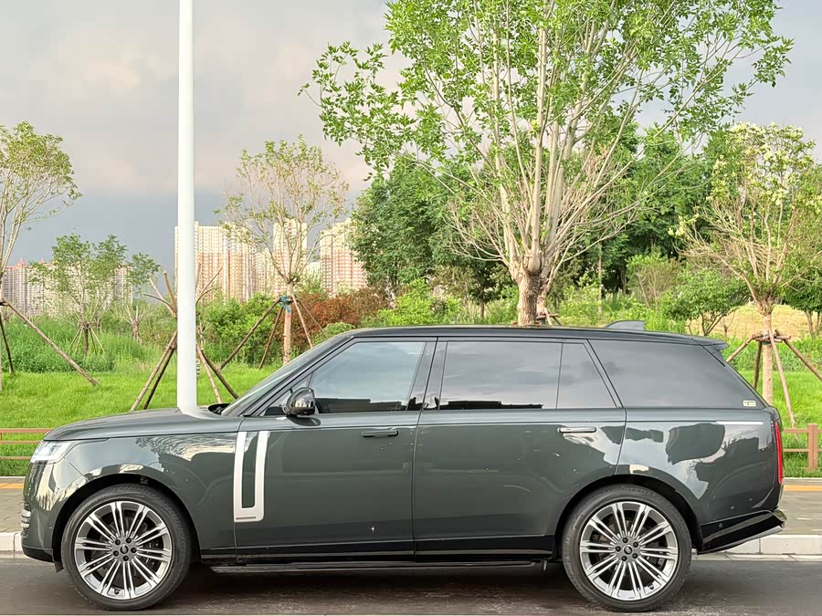 Range Rover 2023 3.0 L6 400PS Exemplary Long Version - zdjęcie 4