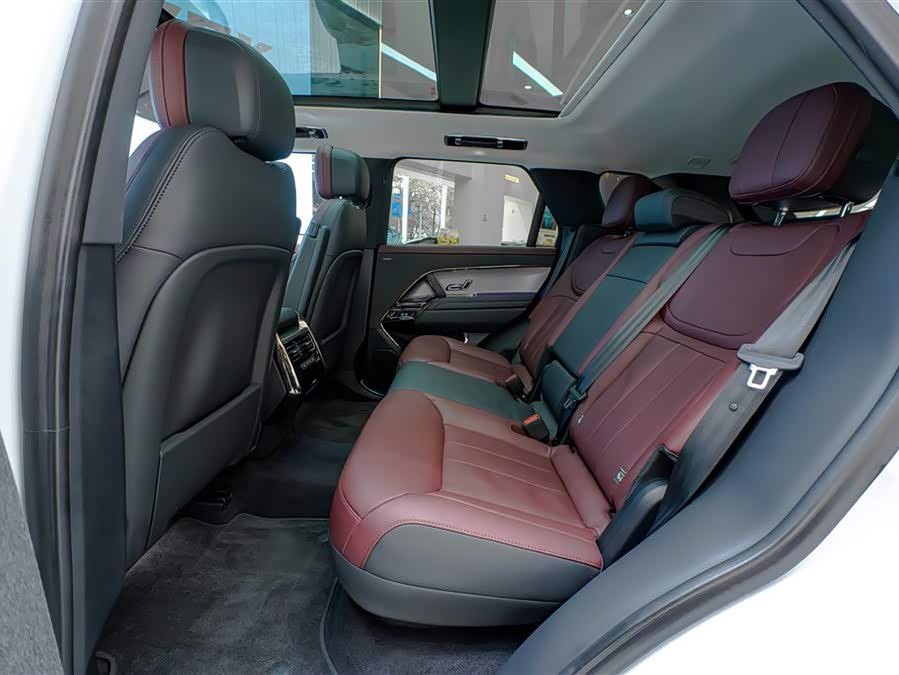 Range Rover Sport 2024 400PS Dynamic SE - zdjęcie 13