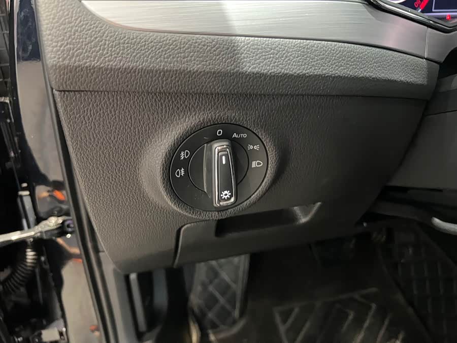 Skoda Superb 2023 TSI280 DSG Luxury - zdjęcie 13
