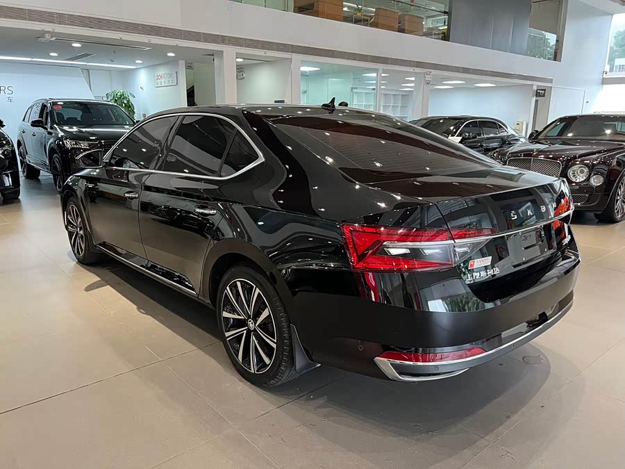 Skoda Superb 2023 TSI280 DSG Luxury - zdjęcie 5
