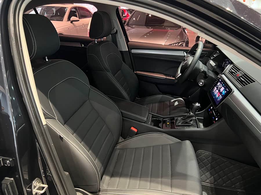 Skoda Superb 2023 TSI280 DSG Luxury - zdjęcie 8