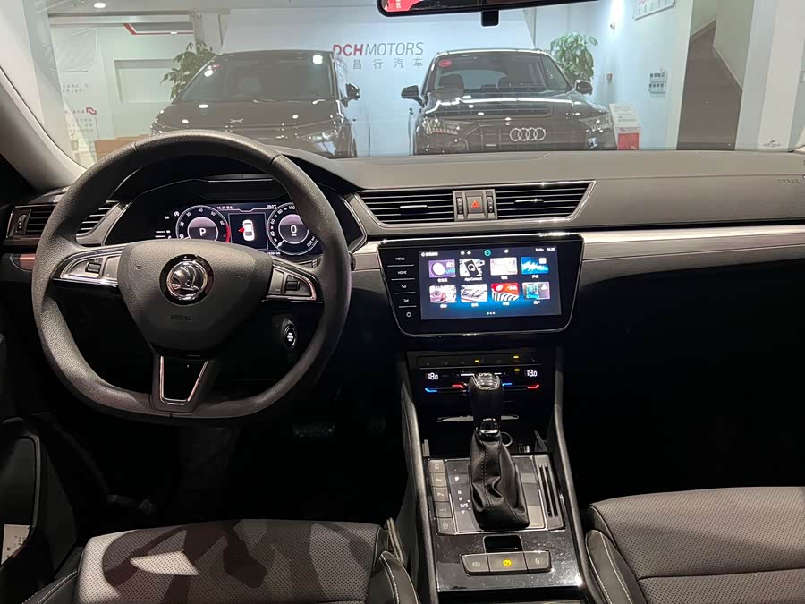 Skoda Superb 2023 TSI280 DSG Luxury - zdjęcie 10