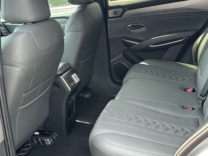 Song L DM-i 2025 Smart Driving 160km Beyond - zdjęcie 15
