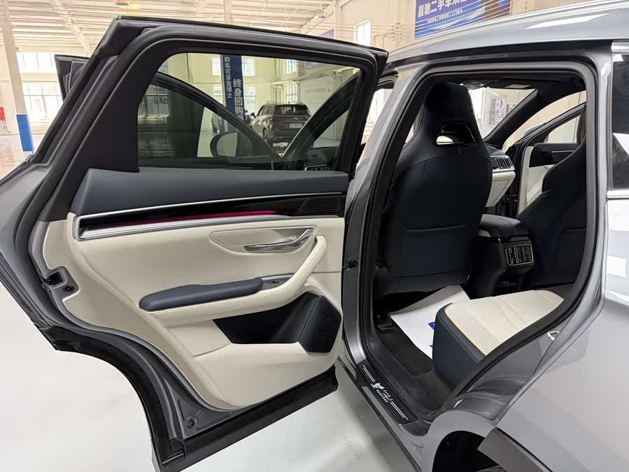 Song PLUS New Energy 2023 Champion Edition DM-i 110KM Flagship PLUS - zdjęcie 12