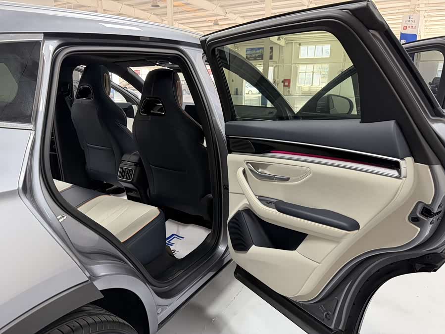 Song PLUS New Energy 2023 Champion Edition DM-i 110KM Flagship PLUS - zdjęcie 14