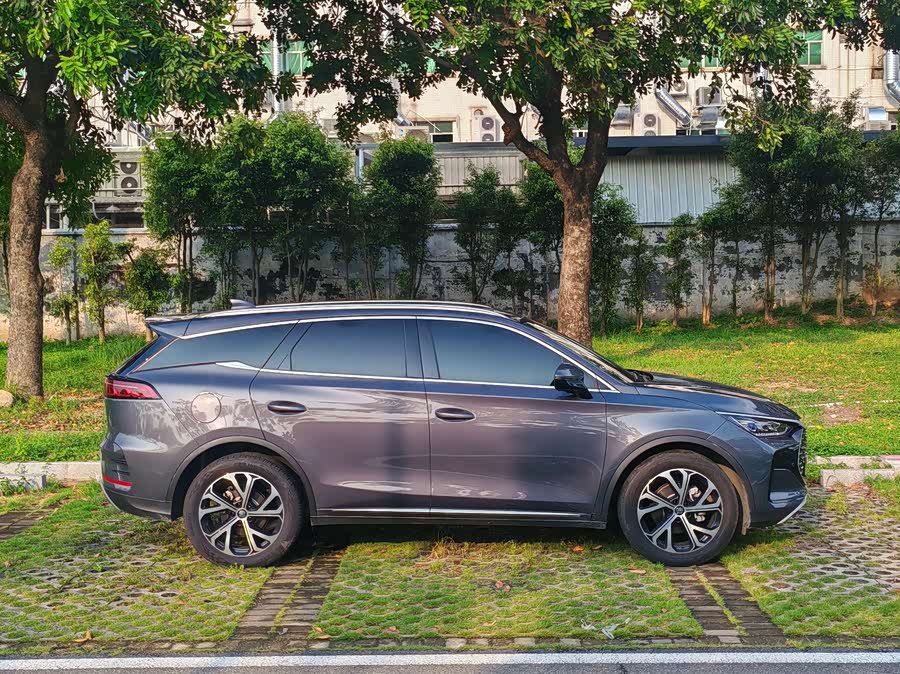 Tang 2025 DM-i 115KM Honor - zdjęcie 4