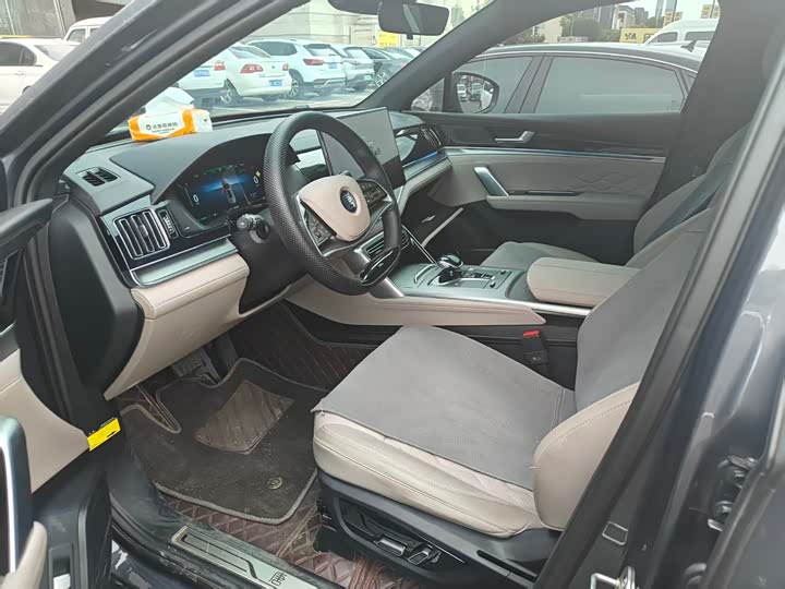 Tang New Energy 2024 DM-i Glory 112KM Premium - zdjęcie 11
