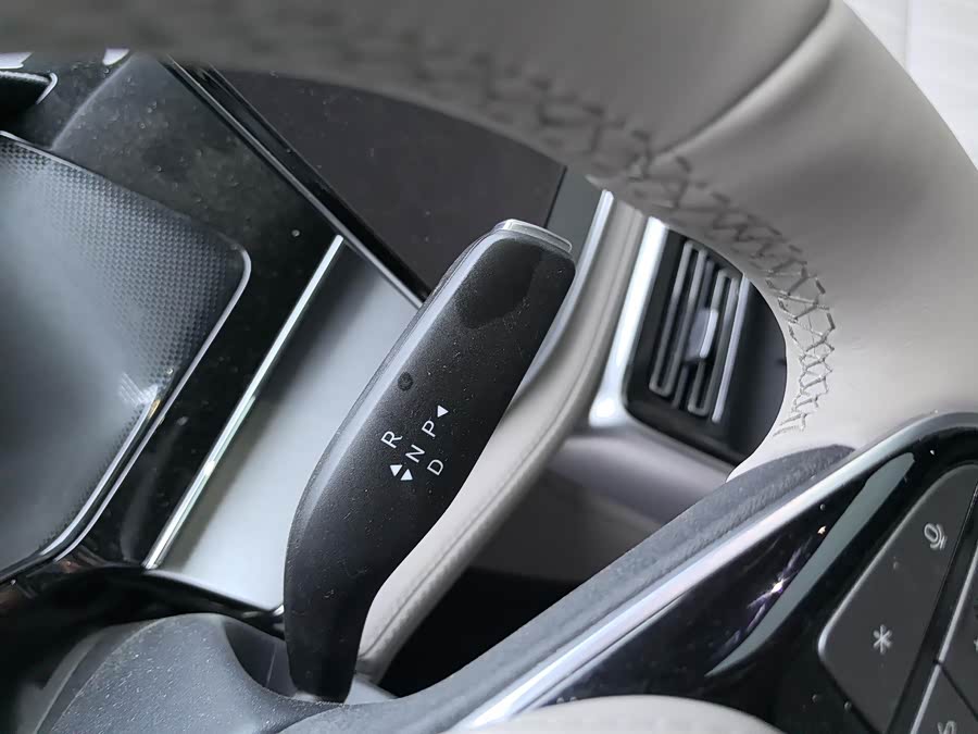 Tang New Energy 2025 Intelligent Driving DM-i 175KM Premium - zdjęcie 14