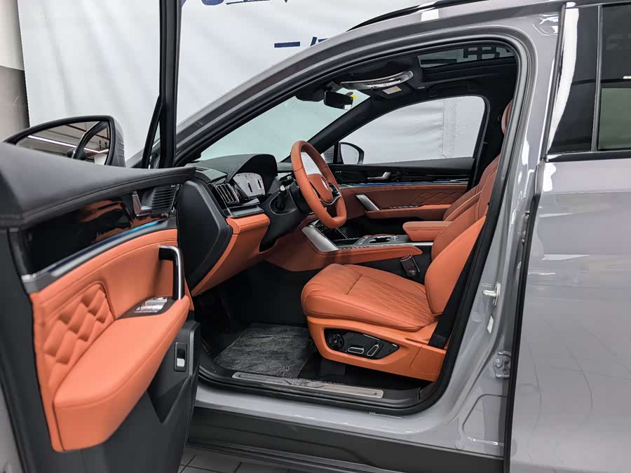Tang New Energy 2025 Smart Driving DM-i 175KM Honor - zdjęcie 6