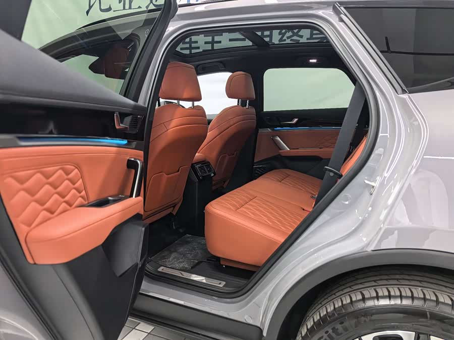 Tang New Energy 2025 Smart Driving DM-i 175KM Honor - zdjęcie 7