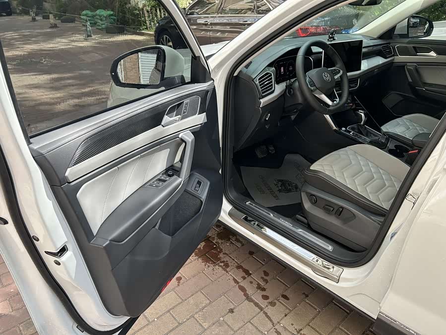 Tayron 2023 330TSI 2WD Luxury Plus Advanced - zdjęcie 13