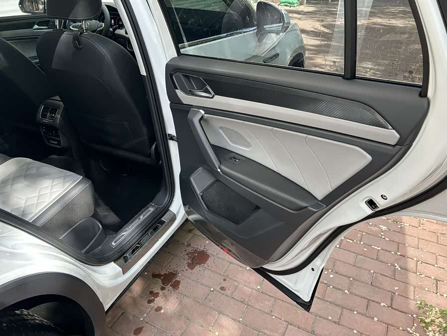 Tayron 2023 330TSI 2WD Luxury Plus Advanced - zdjęcie 16