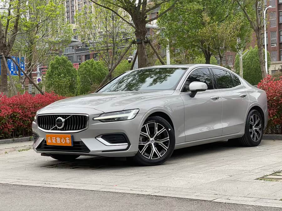Volvo S60 2023 B4 Intelligent Luxury Edition