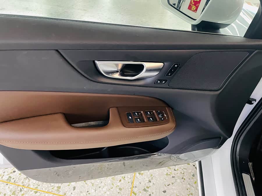 Volvo S60 2025 B4 Intelligent Luxury - zdjęcie 13