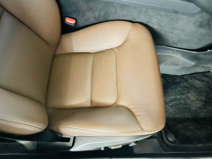 Volvo S60 2025 B4 Intelligent Luxury - zdjęcie 10