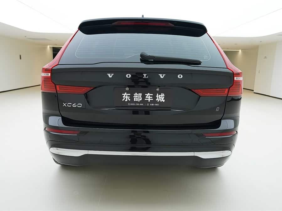 Volvo XC60 2024 B5 4WD Intelligent Luxury - zdjęcie 5