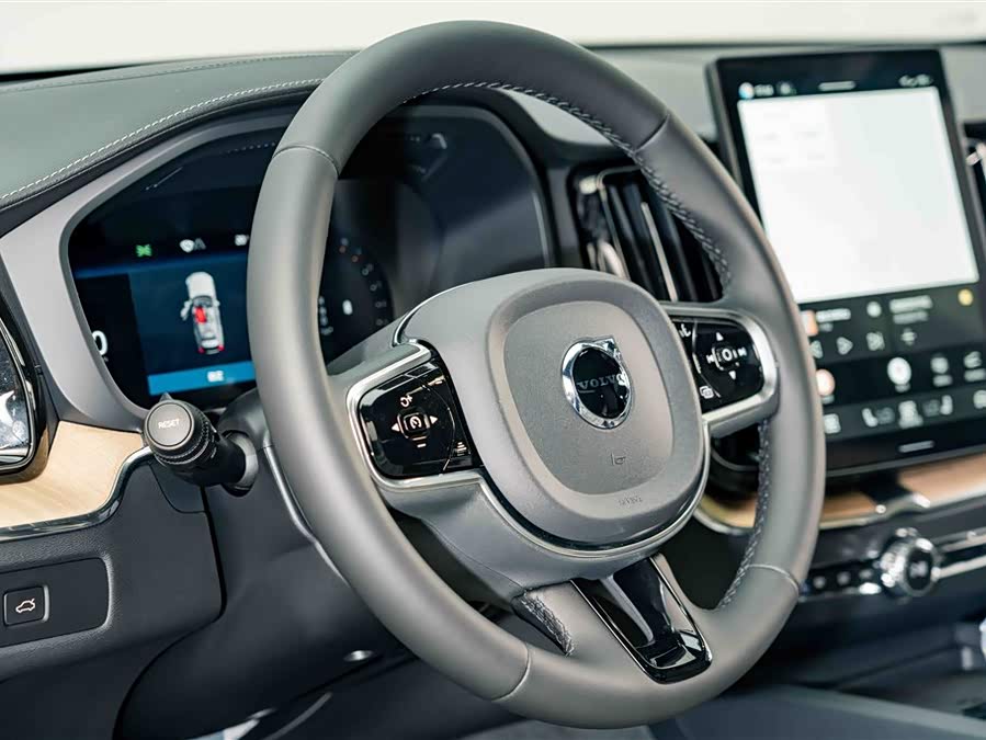 Volvo XC60 2026 B5 4WD Intelligent Luxury - zdjęcie 9