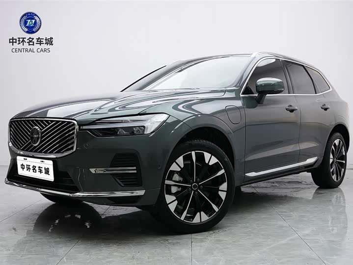 Volvo XC60 PHEV Long Range 4WD Intelligent Luxury - zdjęcie 19