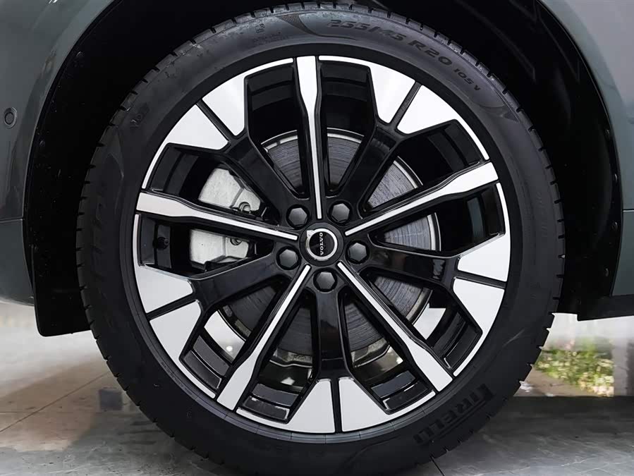 Volvo XC60 PHEV Long Range 4WD Intelligent Luxury - zdjęcie 5