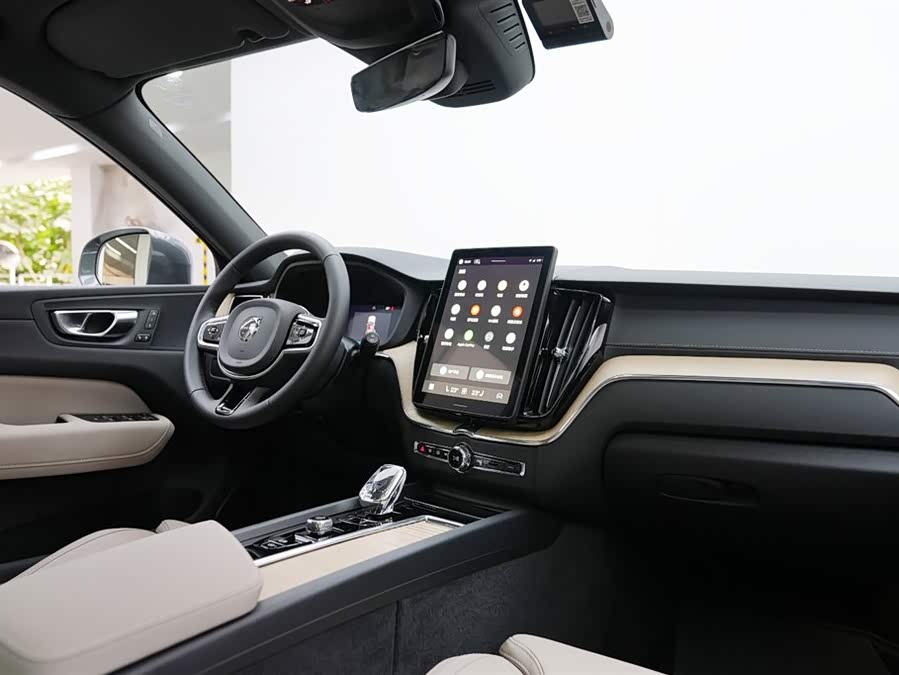 Volvo XC60 PHEV Long Range 4WD Intelligent Luxury - zdjęcie 8