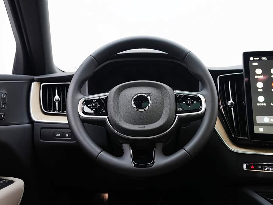 Volvo XC60 PHEV Long Range 4WD Intelligent Luxury - zdjęcie 10