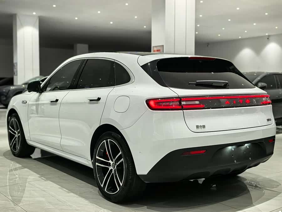 Wenjie M5 2023 Extended Range RWD Intelligent Driving - zdjęcie 6