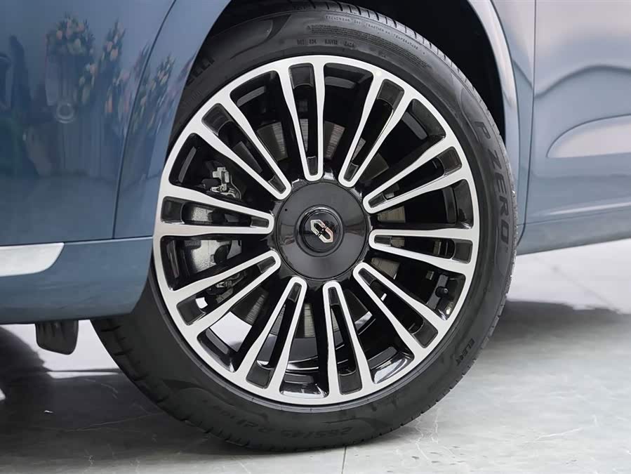 Wenjie M7 2024 1.5T Smart Drive 4WD Ultra 5-Seater - zdjęcie 3