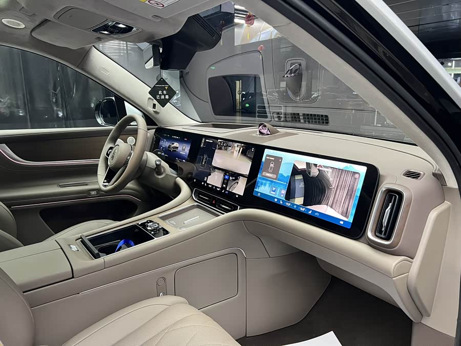 Wenjie M9 2024 Range Extender Ultra 52kWh 6-Seater - zdjęcie 8