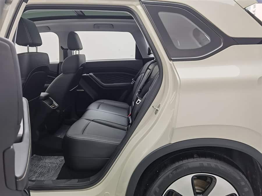 Wuling Xingyun 2023 2.0L DHT Flagship - zdjęcie 15