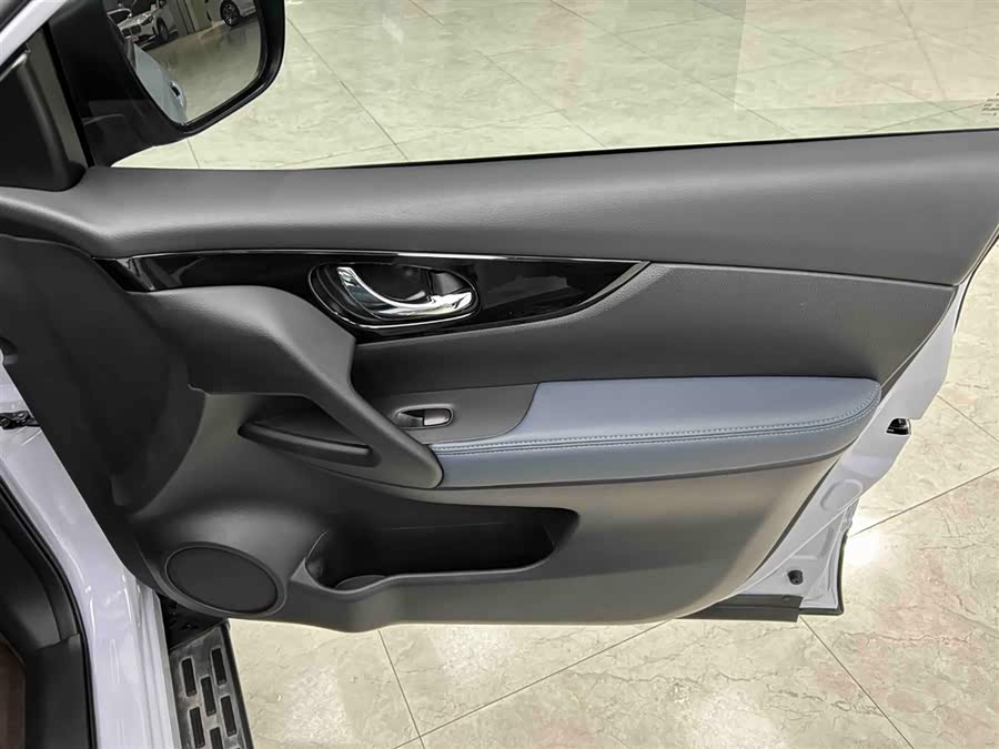 X-Trail 2025 Honor 2.0L CVT XV+ Leading - zdjęcie 12