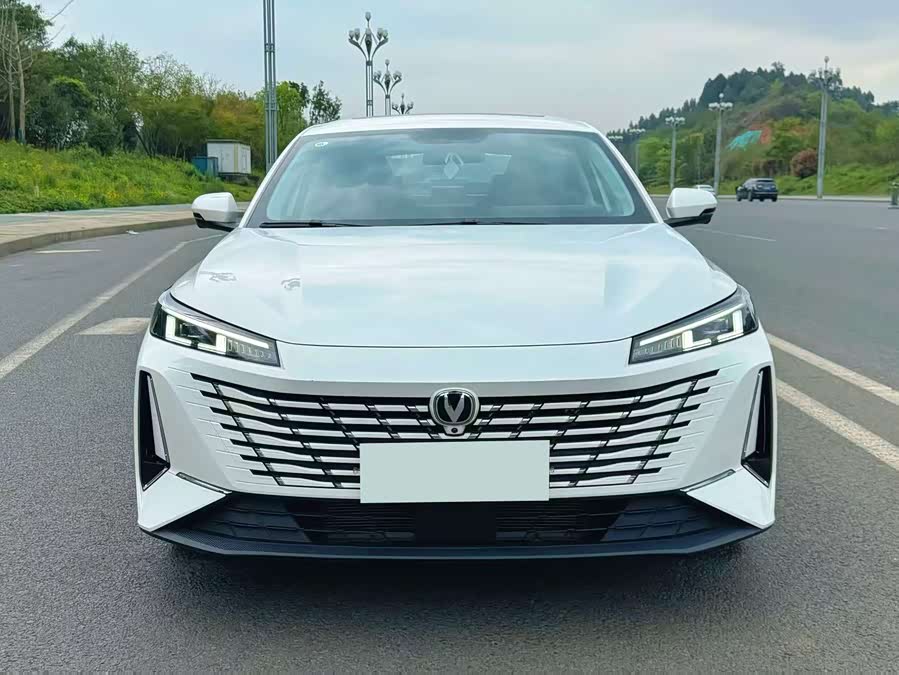 Yidong 2024 1.5T GDI Automatic Enjoy Edition - zdjęcie 2