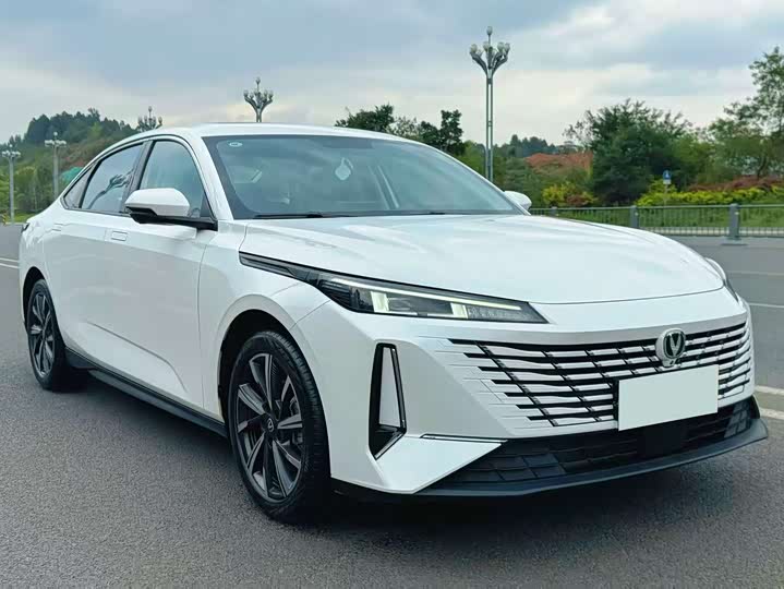 Yidong 2024 1.5T GDI Automatic Enjoy Edition - zdjęcie 16