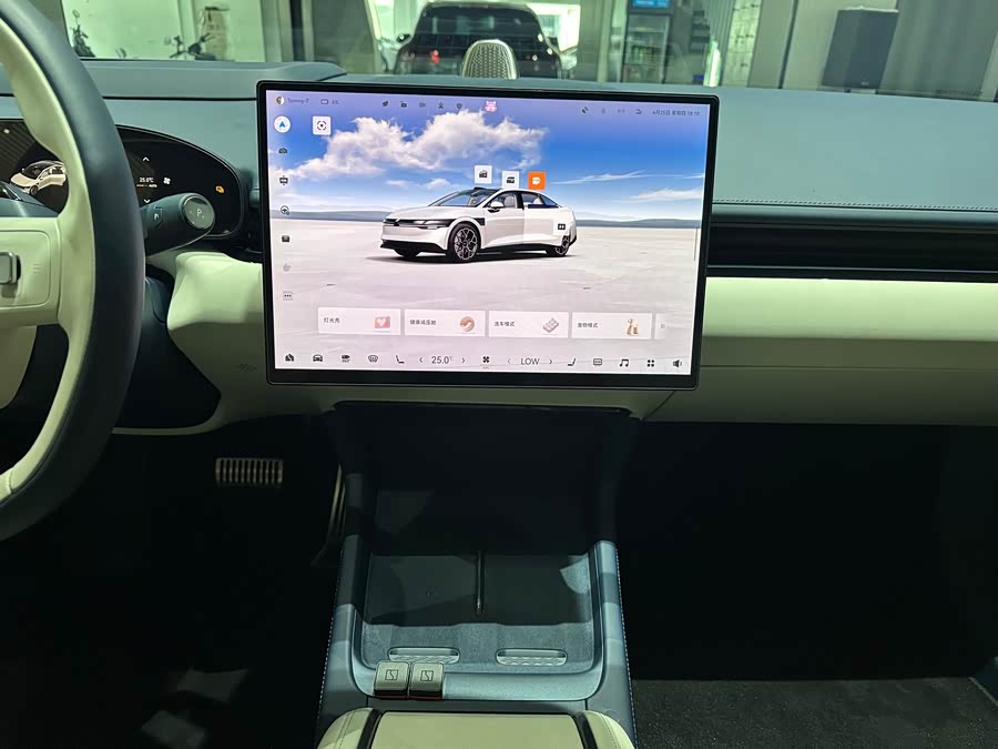 Zeekr 007 2024 4WD Intelligent Driving Version 75kWh - zdjęcie 13