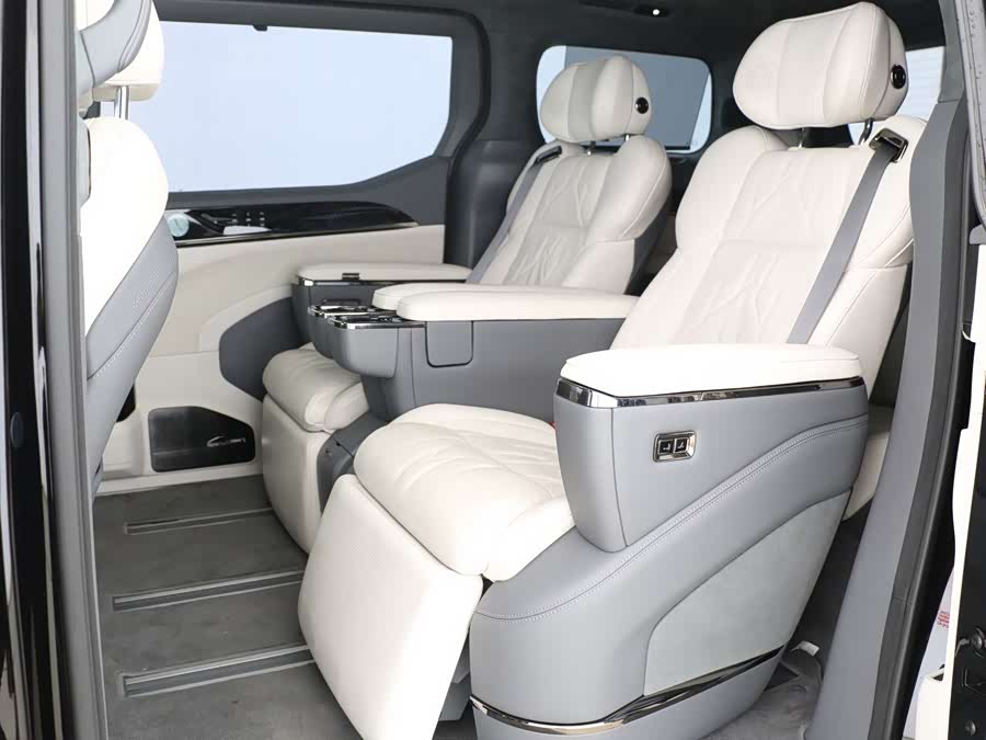 Zeekr 009 2024 6-Seater Executive 4WD 108kWh - zdjęcie 8