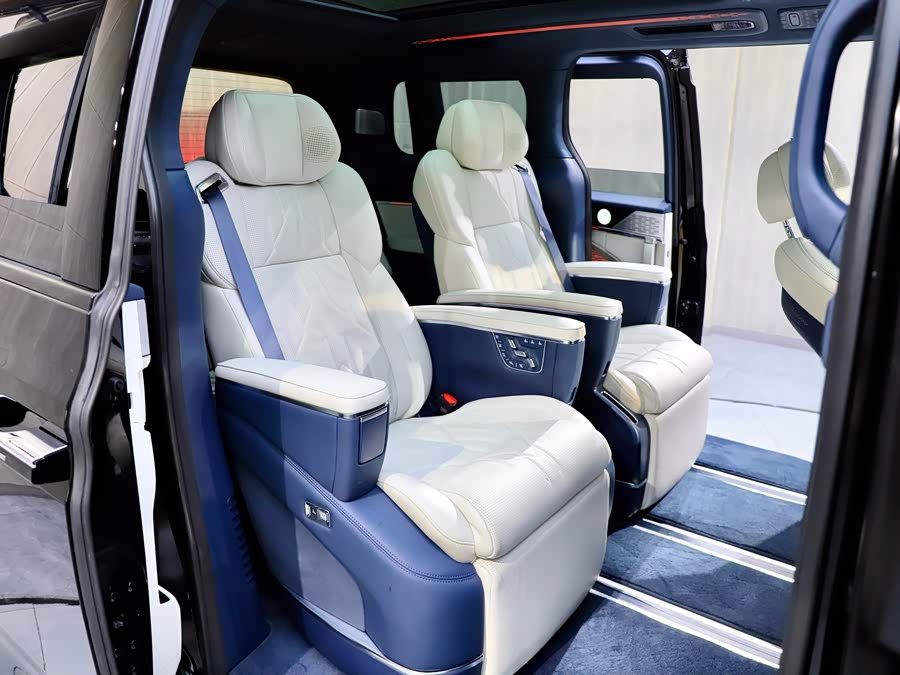 Zeekr 009 2024 7-Seater Corridor Version 4WD 108kWh - zdjęcie 14