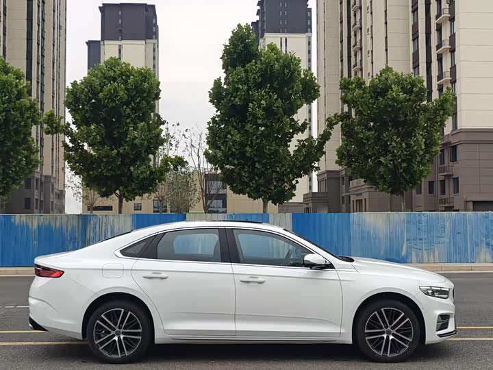 2023 2.0T Premium - zdjęcie 13