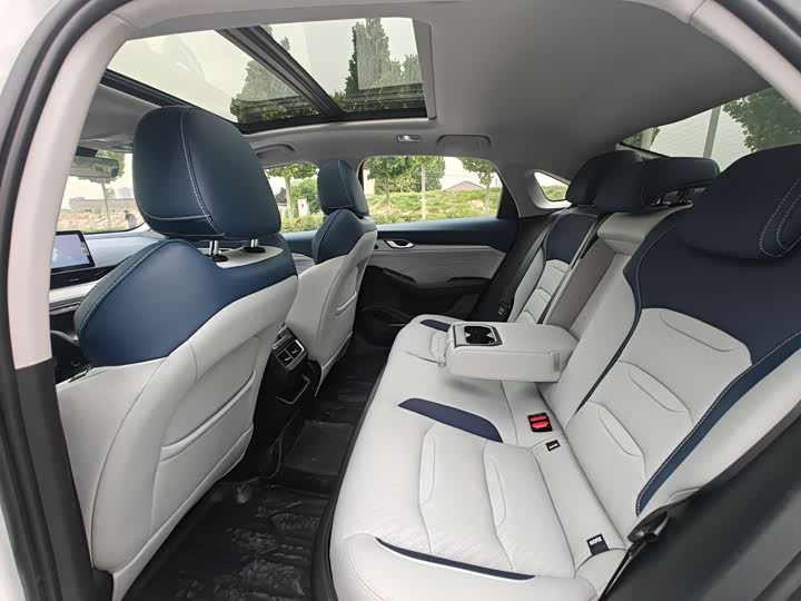 2023 2.0T Premium - zdjęcie 17