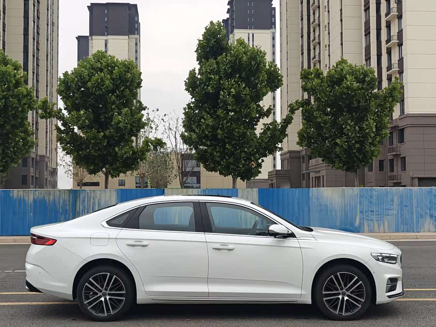 2023 2.0T Premium - zdjęcie 4