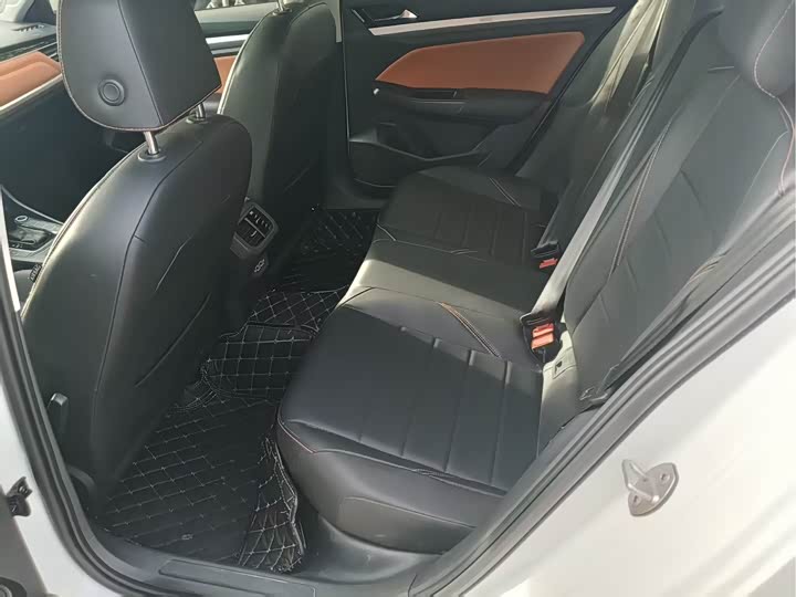 2023 Bora 200TSI DSG Comfort - zdjęcie 15