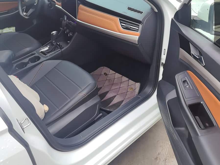 2023 Bora 200TSI DSG Joy Edition - zdjęcie 8