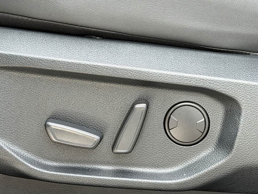 2023 Ranger Explorer 4WD Auto Gasoline - zdjęcie 13
