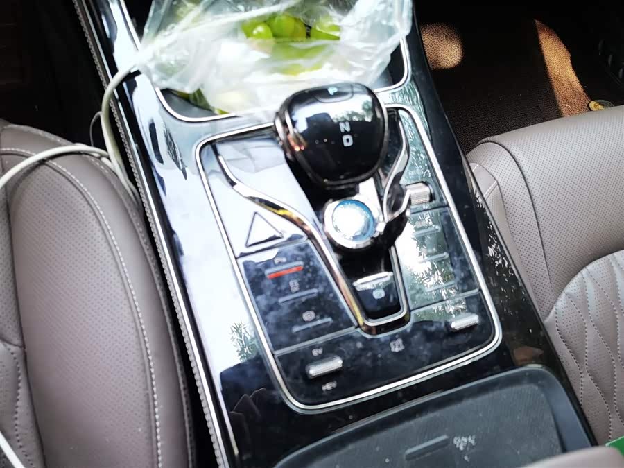 2024 DM-i Glory 121KM Luxury - zdjęcie 10
