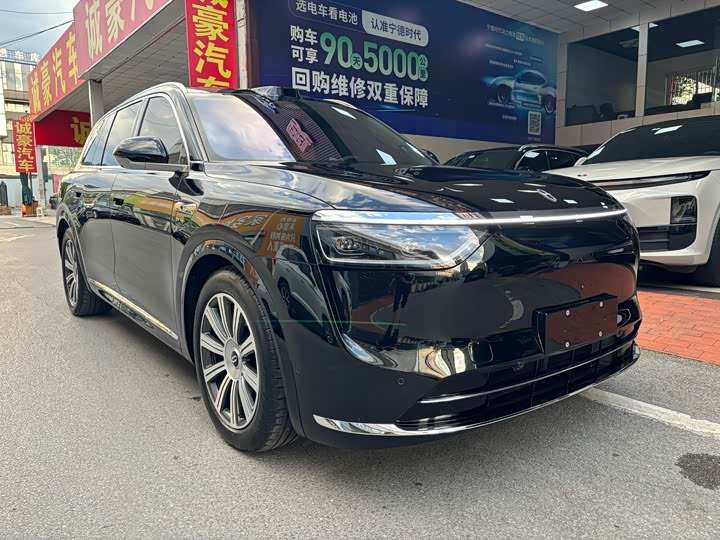 AITO M8 2025 Range Extender Max+ Version 53.4kWh 6-Seater (192-Line Laser Radar) - zdjęcie 19