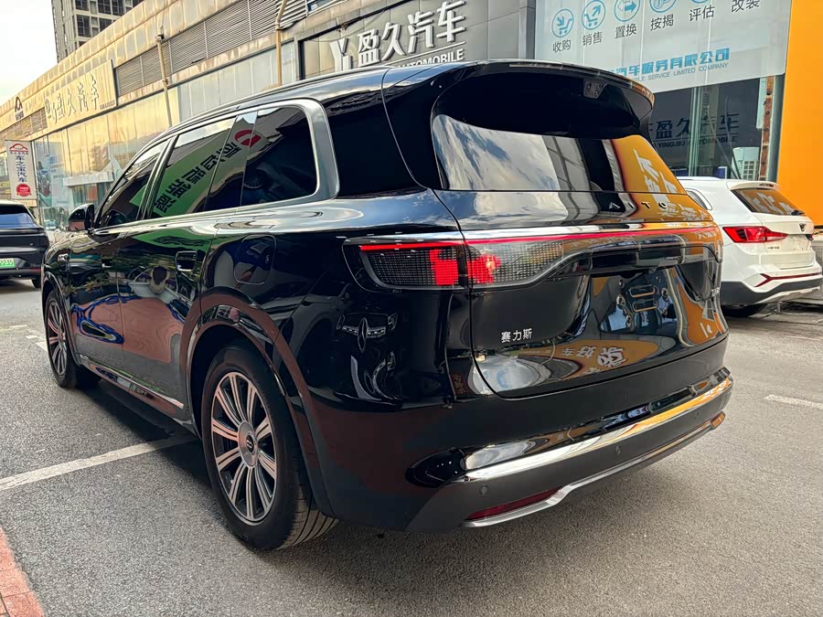 AITO M8 2025 Range Extender Max+ Version 53.4kWh 6-Seater (192-Line Laser Radar) - zdjęcie 6