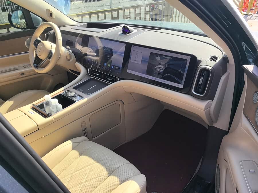 AITO M9 2024 Range Extender Ultra Edition 42kWh 6-Seater - zdjęcie 12