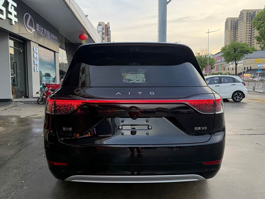 AITO M9 2025 Range Extender Ultra Version 52kWh 6-Seater (192-Line Laser Radar) - zdjęcie 15