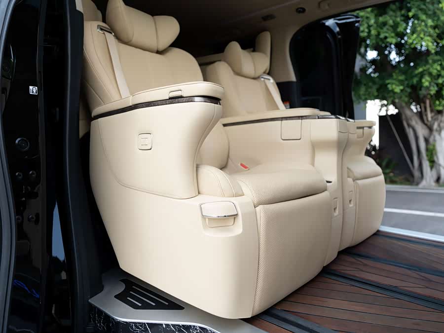 Alphard 2021 Dual Engine 2.5L Premium Edition - zdjęcie 7
