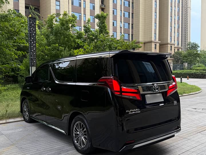 Alphard 2023 Dual Engine 2.5L Ultimate Golden Edition - zdjęcie 20