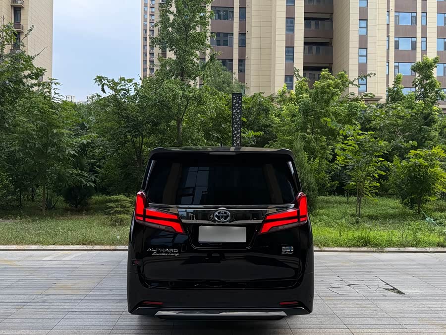 Alphard 2023 Dual Engine 2.5L Ultimate Golden Edition - zdjęcie 6